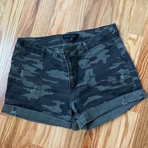 Camo distressed shorts